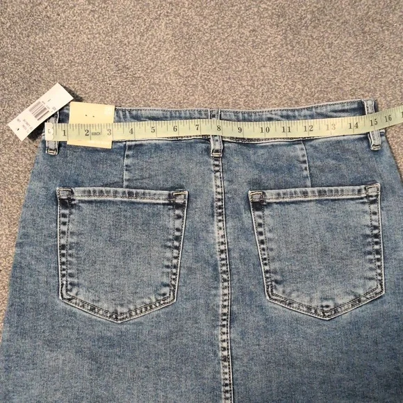NWT Kut from the Kloth Zoe Denim Mini Skirt Size 6 - Picture 5 of 7
